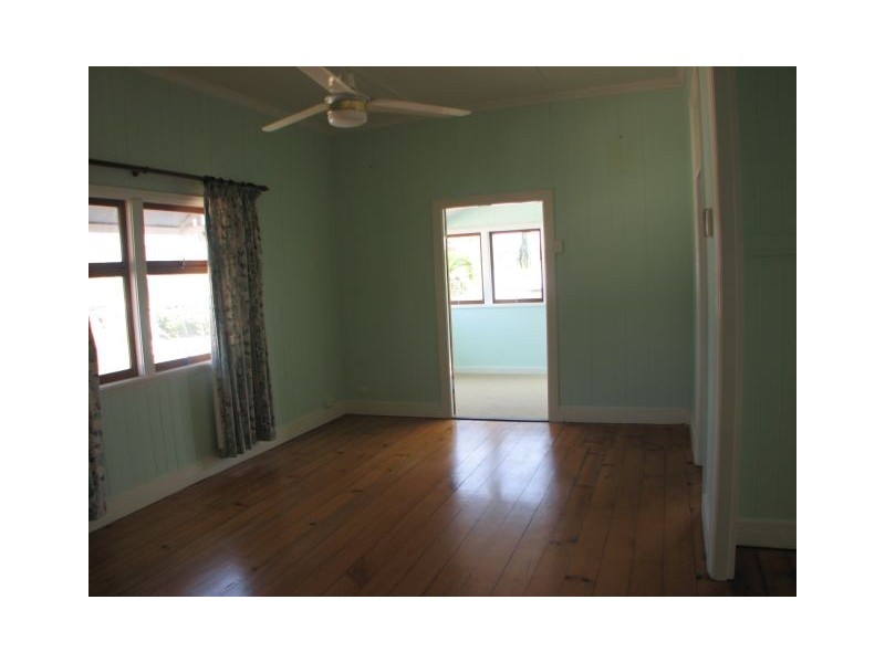 52 Overend Street, Norman Park QLD 4170