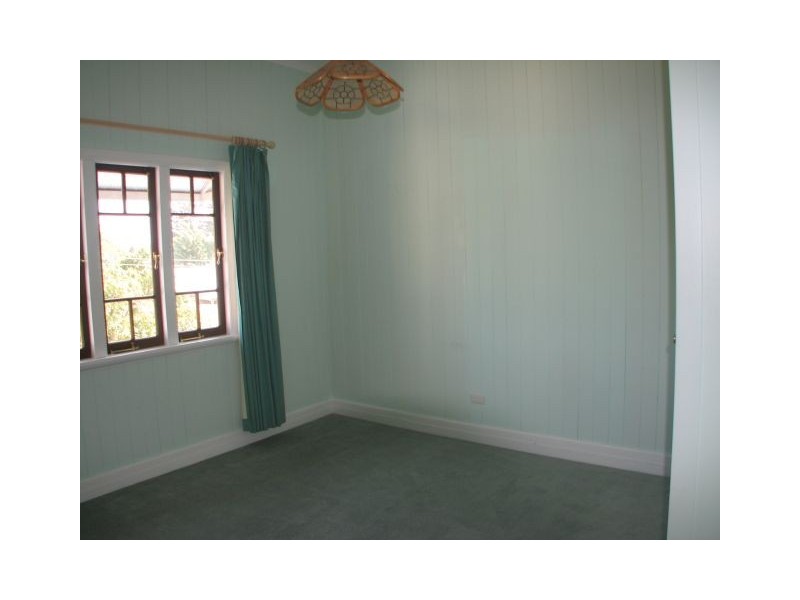 52 Overend Street, Norman Park QLD 4170