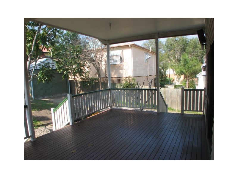 52 Overend Street, Norman Park QLD 4170