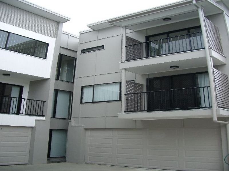 2/111 Thynne Road, Morningside QLD 4170