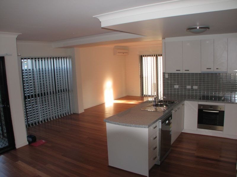 2/111 Thynne Road, Morningside QLD 4170