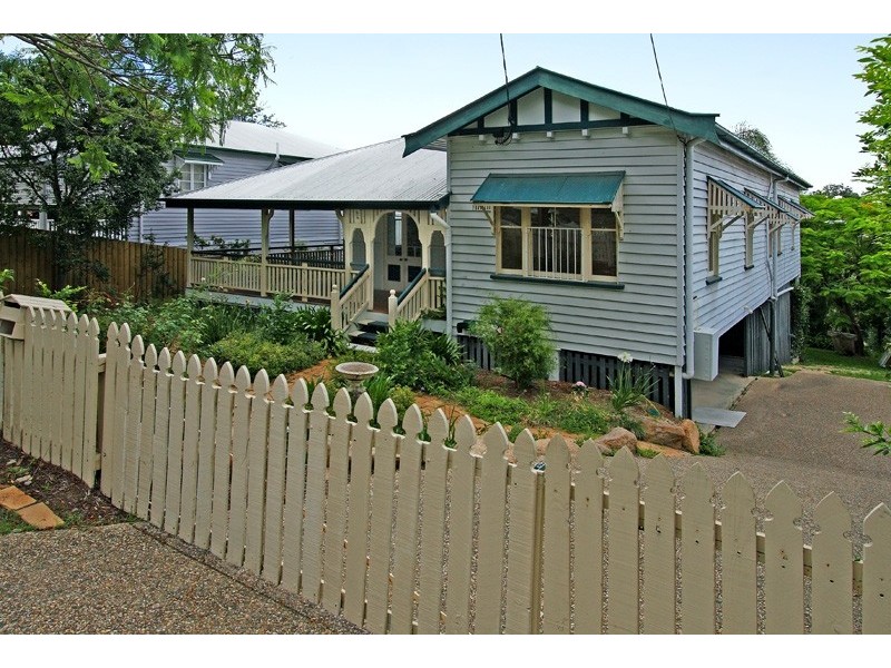 81 Norman Crescent, Norman Park QLD 4170