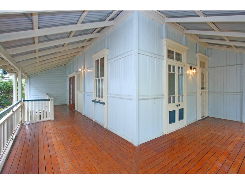 81 Norman Crescent, Norman Park QLD 4170