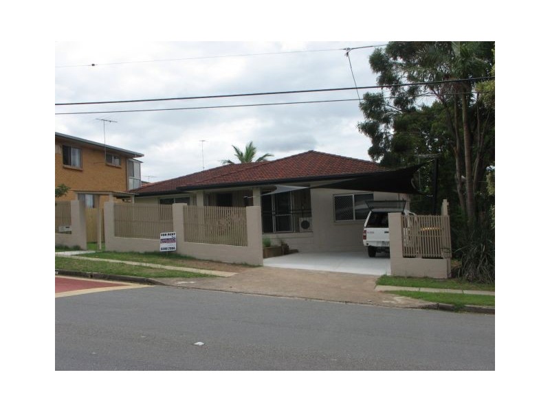 111 Ham Road, Mansfield QLD 4122