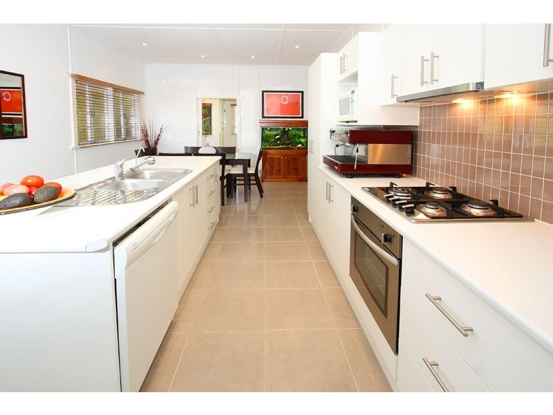 163 Hawthorne Road, Hawthorne QLD 4171