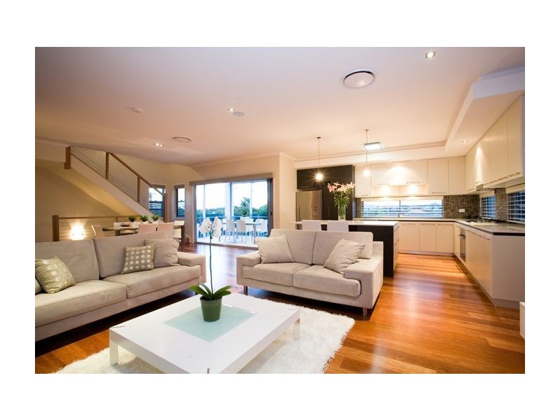 8/23 Collings Street, Balmoral QLD 4171