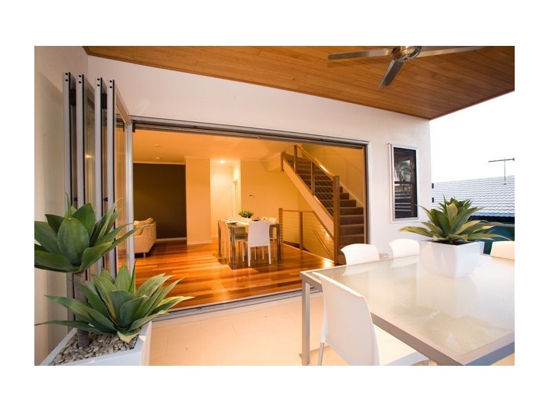 8/23 Collings Street, Balmoral QLD 4171