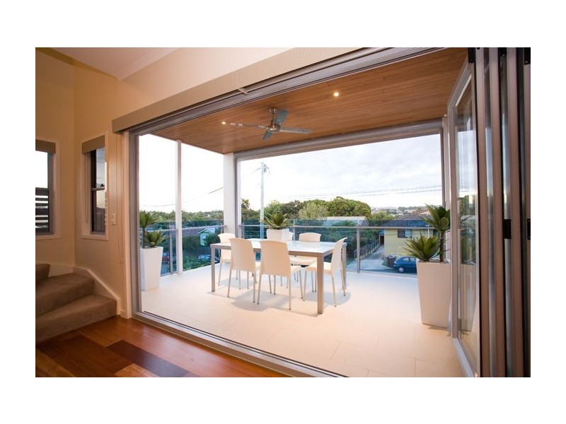 8/23 Collings Street, Balmoral QLD 4171