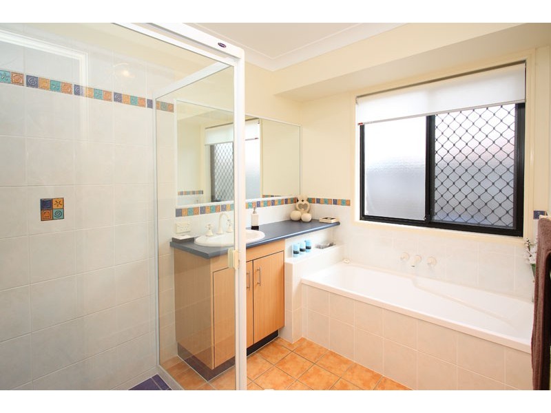 7 Hyndes Close, Wakerley QLD 4154