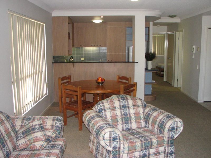 8/64  Norman Crescent, Norman Park QLD 4170