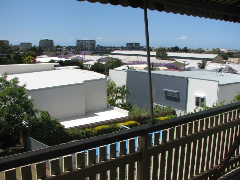 21 Wordsworth Street, Bulimba QLD 4171