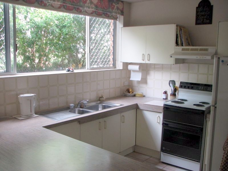 2/96 Agnew Street, Norman Park QLD 4170