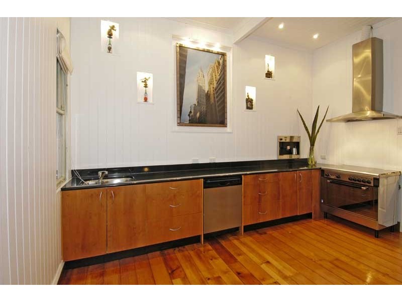 78 Wynnum Road, Norman Park QLD 4170