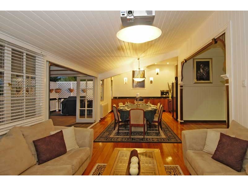 78 Wynnum Road, Norman Park QLD 4170