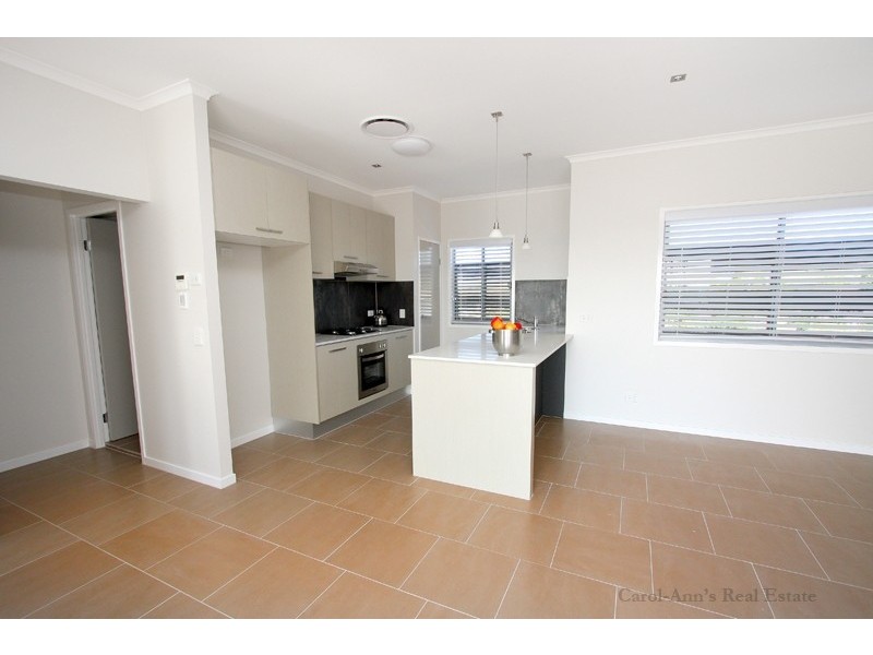 2/12  Bundara Street, Morningside QLD 4170