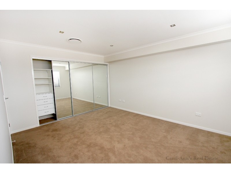 2/12  Bundara Street, Morningside QLD 4170