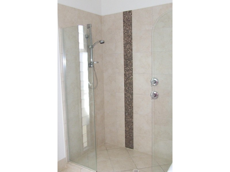 25 Kuranda Street, Balmoral QLD 4171