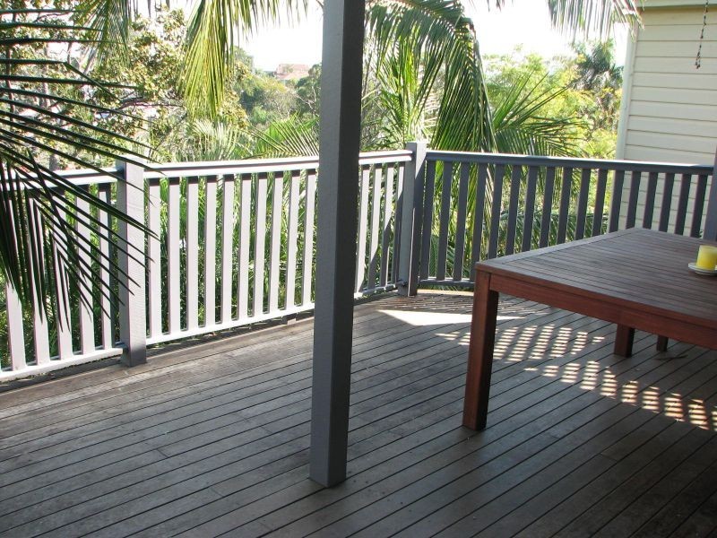 17 Agnew Street, Norman Park QLD 4170