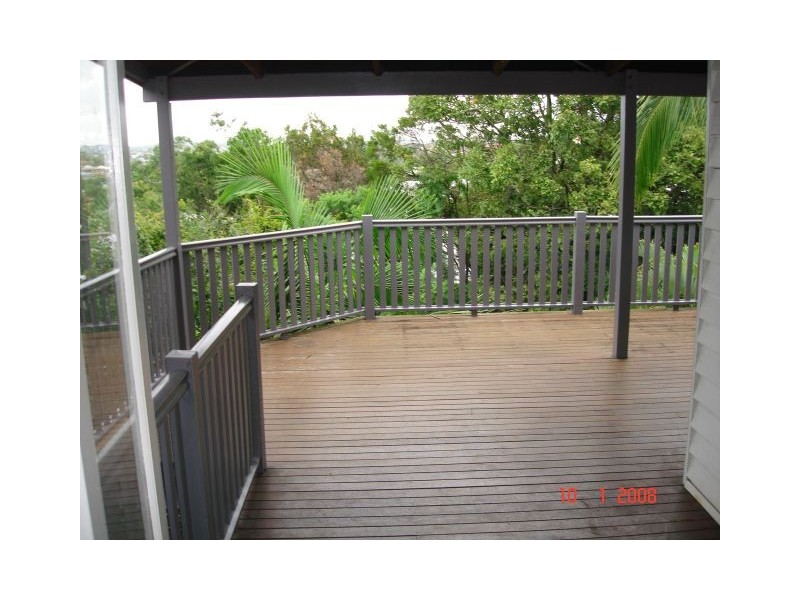 17 Agnew Street, Norman Park QLD 4170