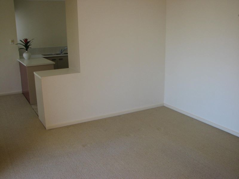 2/30 Miles Street, Hawthorne QLD 4171