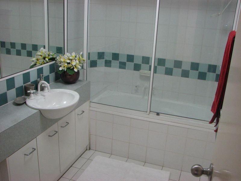 1/30 Miles Street, Hawthorne QLD 4171