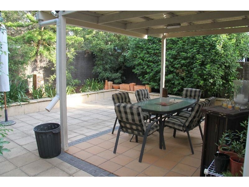 2/181 Riding Road, Balmoral QLD 4171