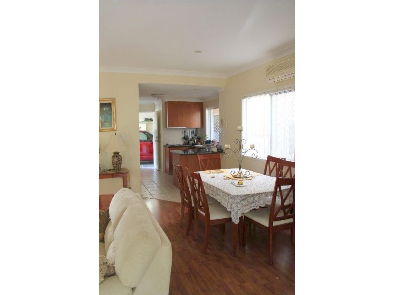 2/181 Riding Road, Balmoral QLD 4171