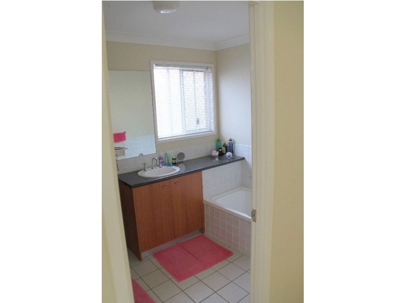 2/181 Riding Road, Balmoral QLD 4171