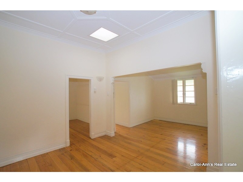 17 Dover Street, Hawthorne QLD 4171