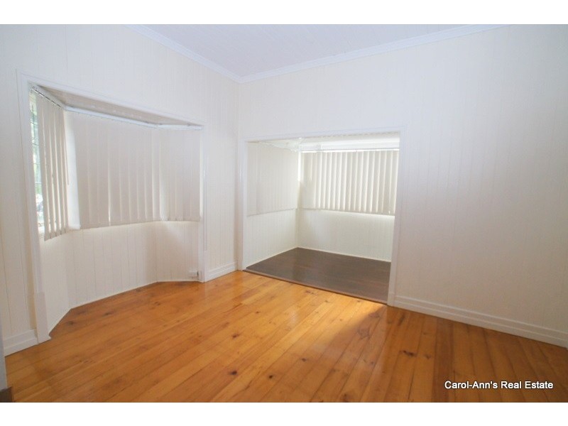 17 Dover Street, Hawthorne QLD 4171