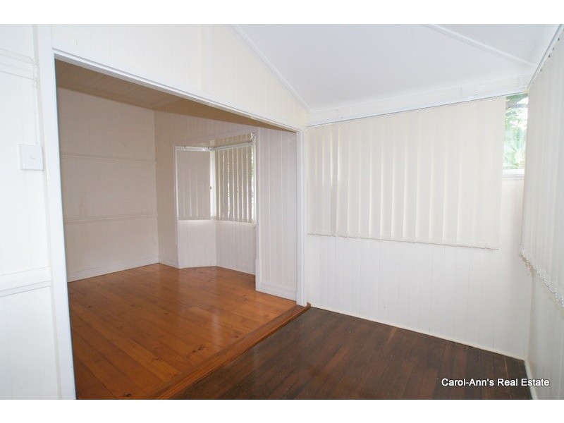 17 Dover Street, Hawthorne QLD 4171