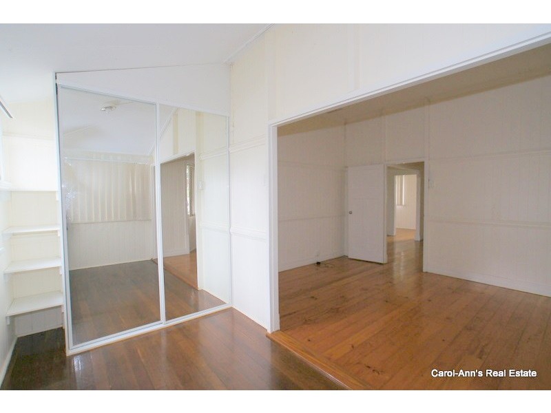 17 Dover Street, Hawthorne QLD 4171