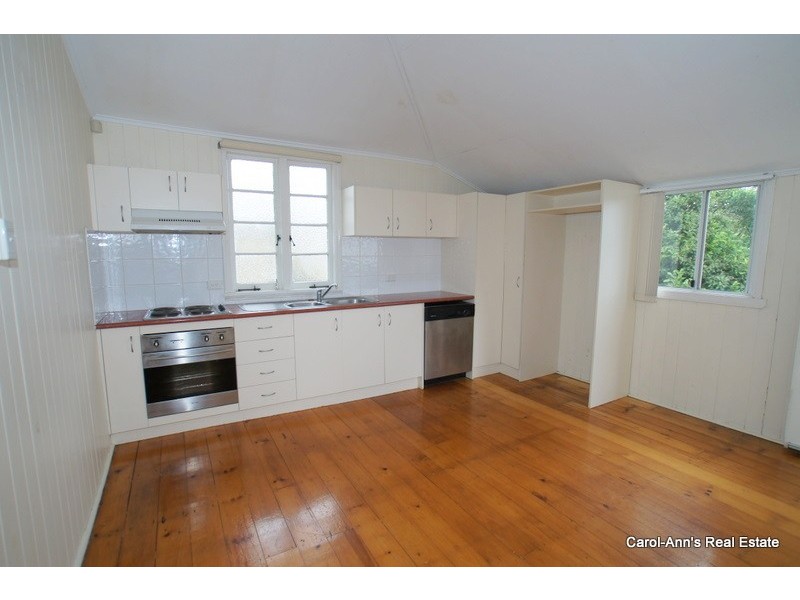 17 Dover Street, Hawthorne QLD 4171