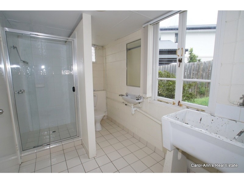 17 Dover Street, Hawthorne QLD 4171