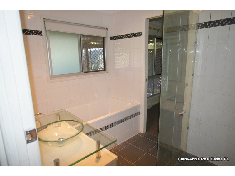 17 Quandong Street, Crestmead QLD 4132