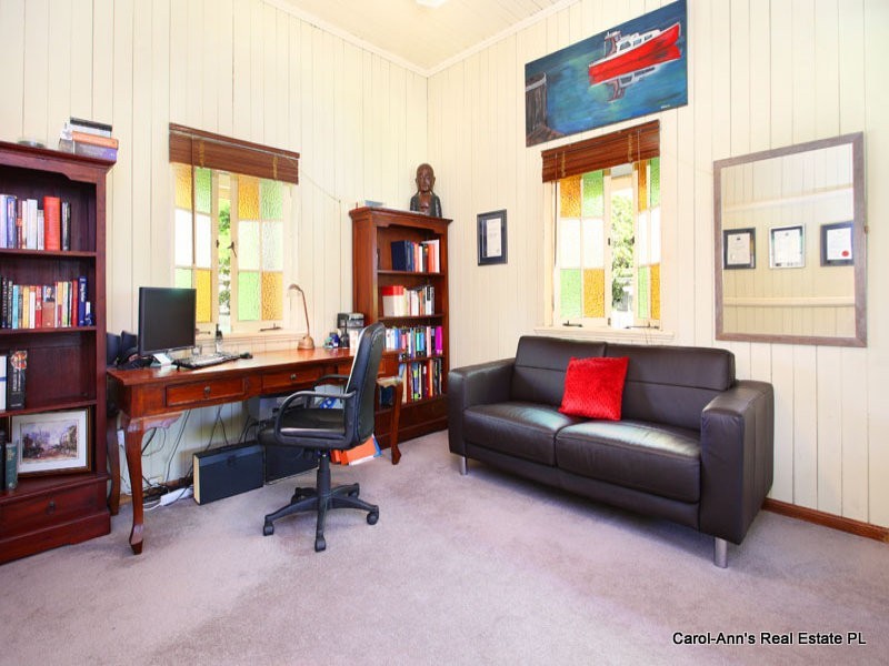 97 Macrossan Avenue, Norman Park QLD 4170
