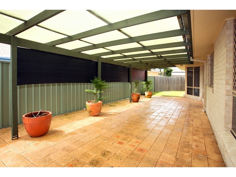 8 Glenwood Place, Wynnum West QLD 4178