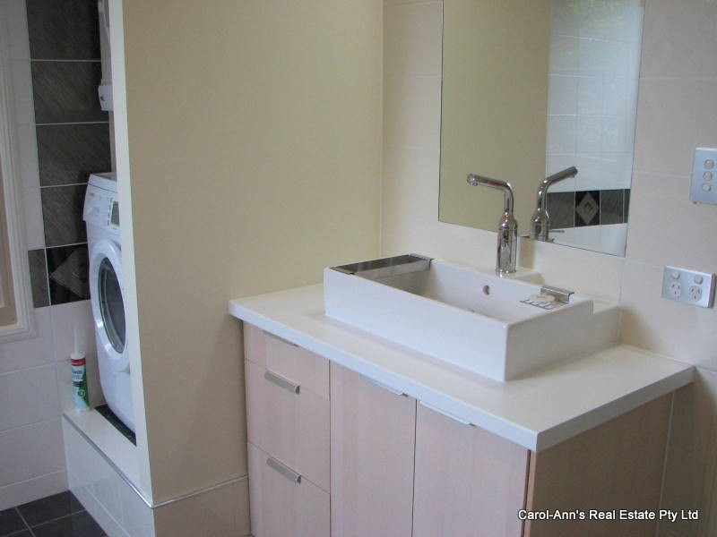 . Kuranda Street, Balmoral QLD 4171