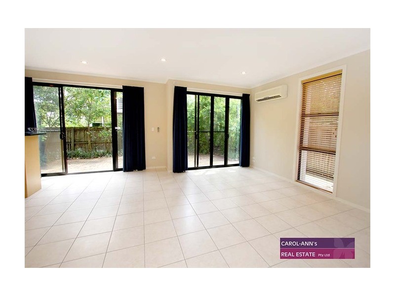 1/77 Barton Road, Hawthorne QLD 4171