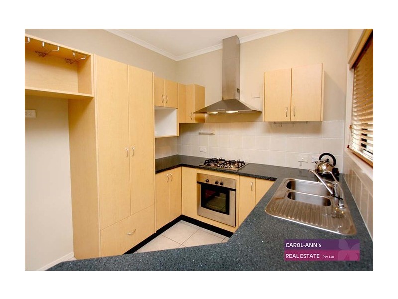 1/77 Barton Road, Hawthorne QLD 4171