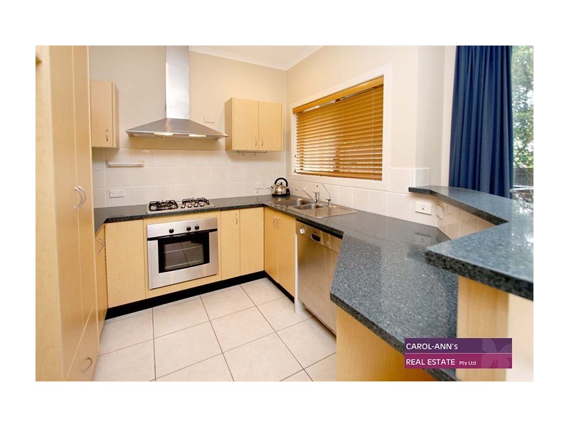 1/77 Barton Road, Hawthorne QLD 4171