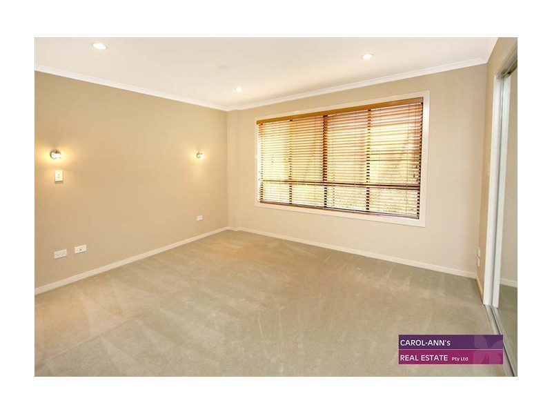 1/77 Barton Road, Hawthorne QLD 4171