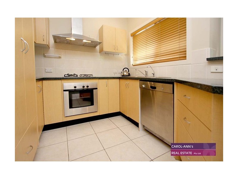 1/77 Barton Road, Hawthorne QLD 4171