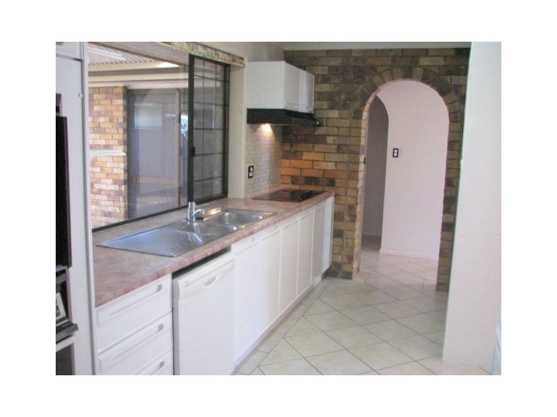 15 Stanmere Street, Carindale QLD 4152