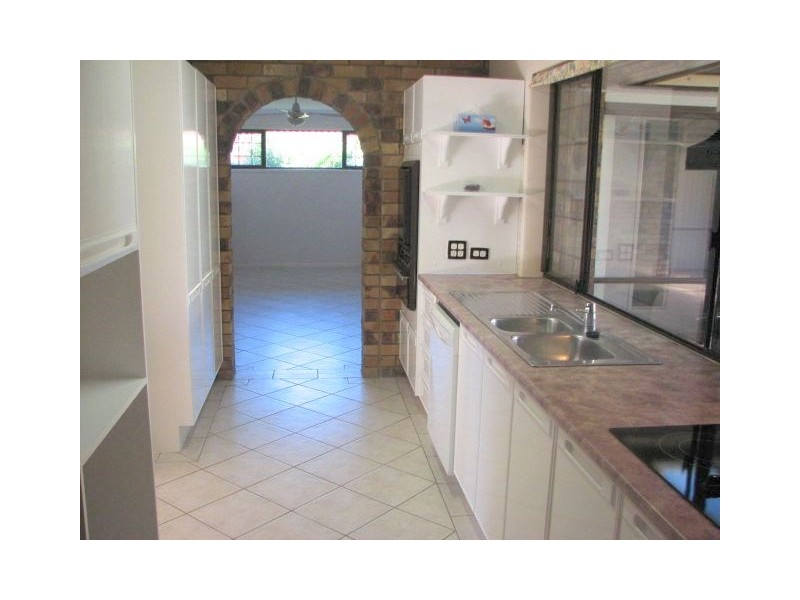 15 Stanmere Street, Carindale QLD 4152