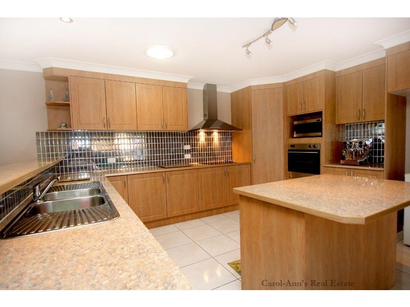 11 Behan Crescent, Wakerley QLD 4154
