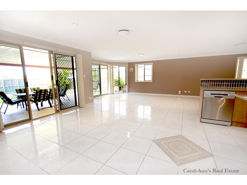 11 Behan Crescent, Wakerley QLD 4154