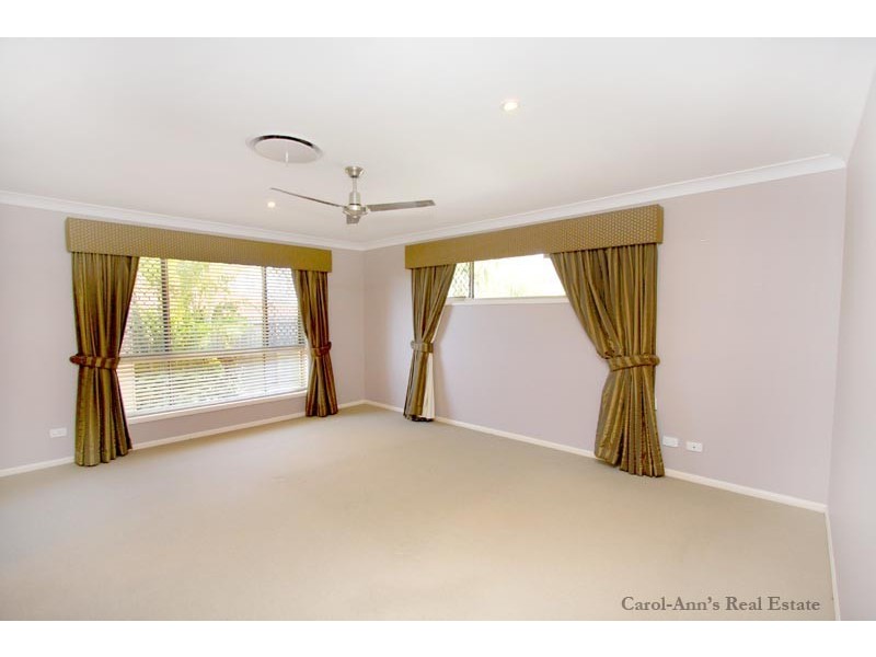 11 Behan Crescent, Wakerley QLD 4154