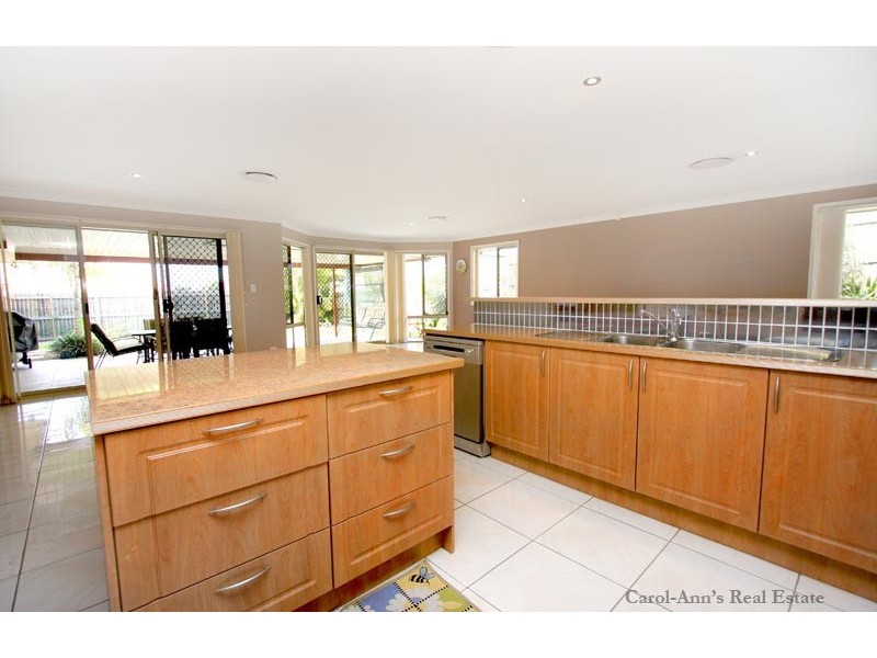 11 Behan Crescent, Wakerley QLD 4154
