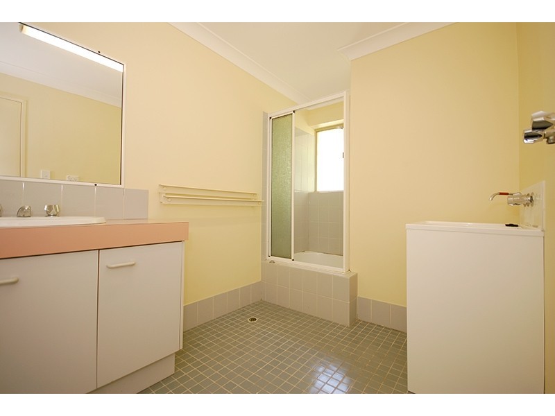 2,3,4/288 Riding Road, Balmoral QLD 4171